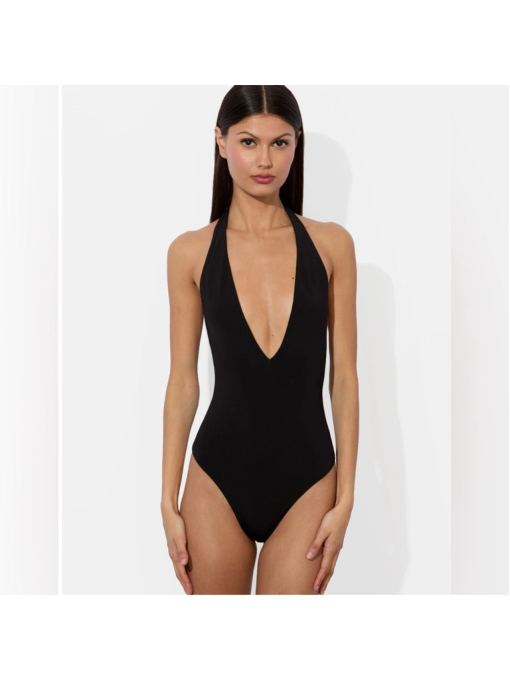 Title
NWT Alice + Olivia Pippa Plunging Halter Bodysuit
Black L MSRP $195